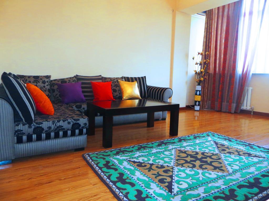 דירות Bishkek House Apartament מראה חיצוני תמונה