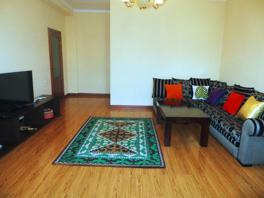 דירות Bishkek House Apartament מראה חיצוני תמונה