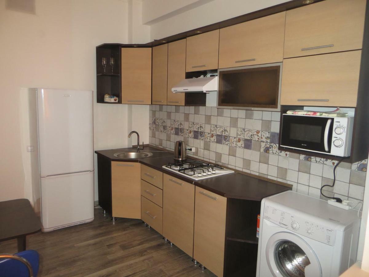 דירות Bishkek House Apartament מראה חיצוני תמונה